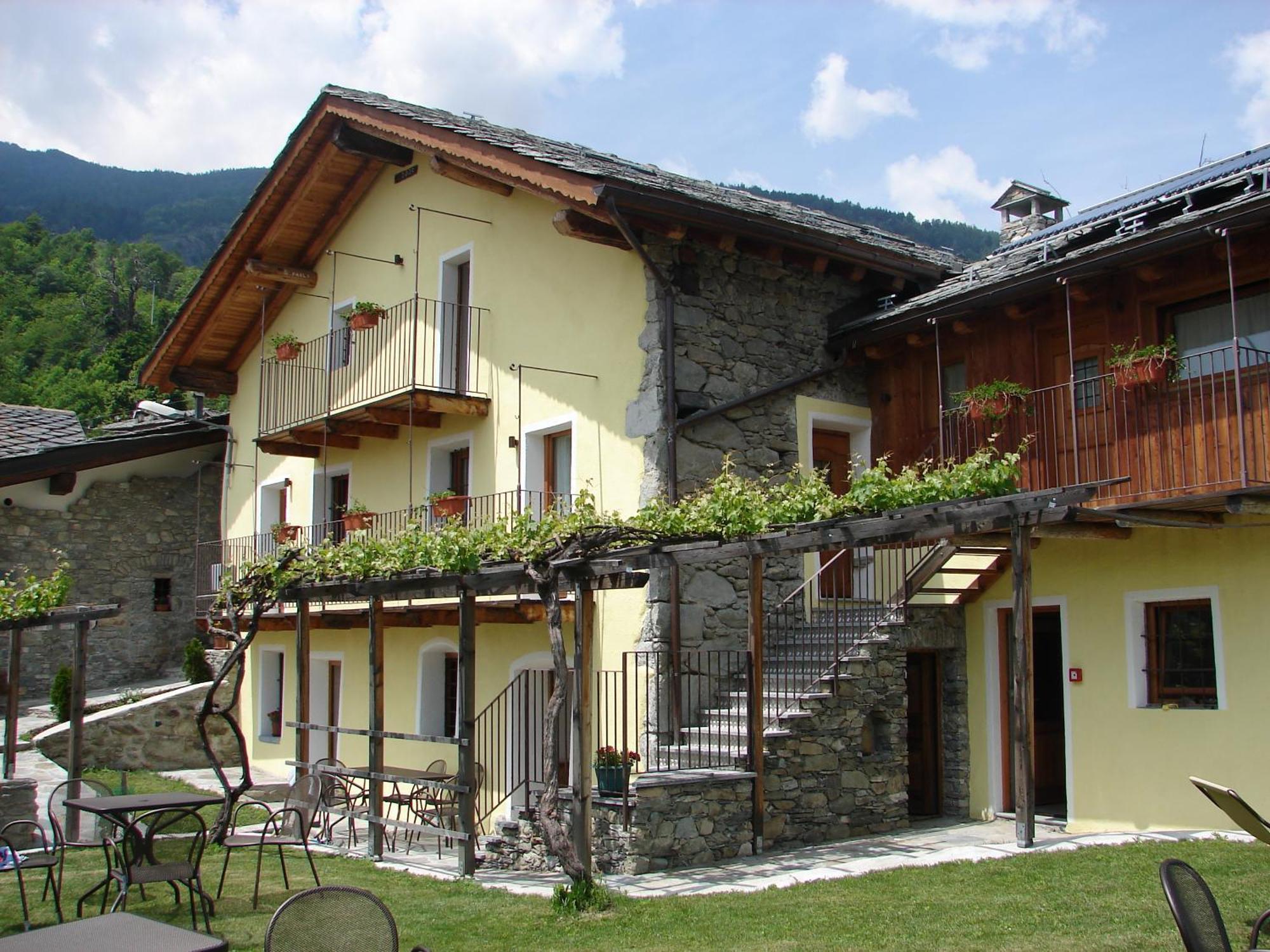 Affittacamere Grand Saint Bernard Bed & Breakfast Gignod